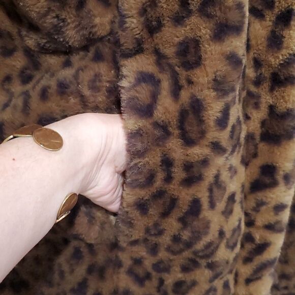 Reversible Dennis Basso Coat - Black Puffer & Faux Fur Leapord Print Size XXS - Picture 14 of 16